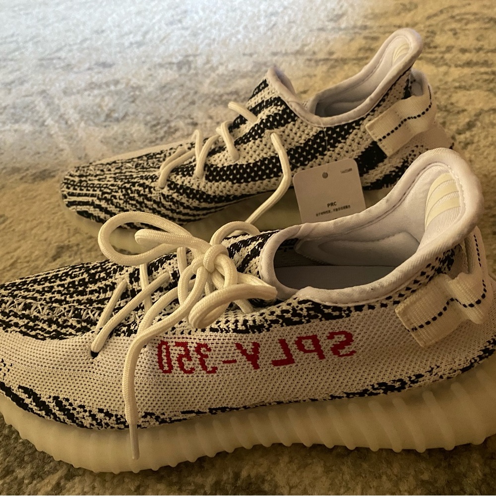Zebra Yezzy’s, size women’s 9 men’s 7.5, Unisex